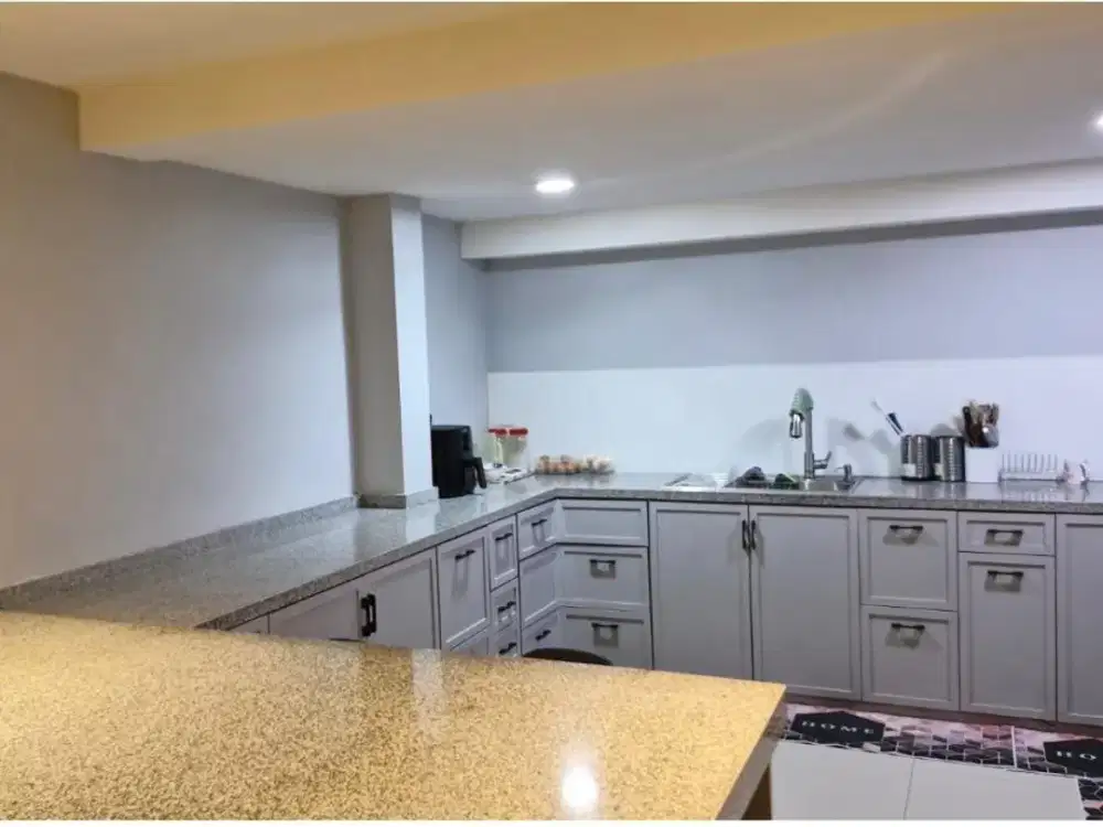 Rumah 3 lantai Renov dan Fully Furnish, Lokasi OK di Jl. Pelepah Elok Kelapa Gading