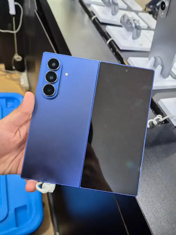New Samsung galaxy Zfold7 256gb