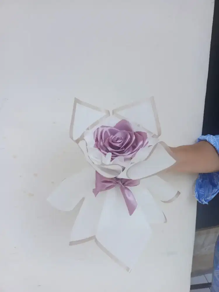 Buket bunga pita satin