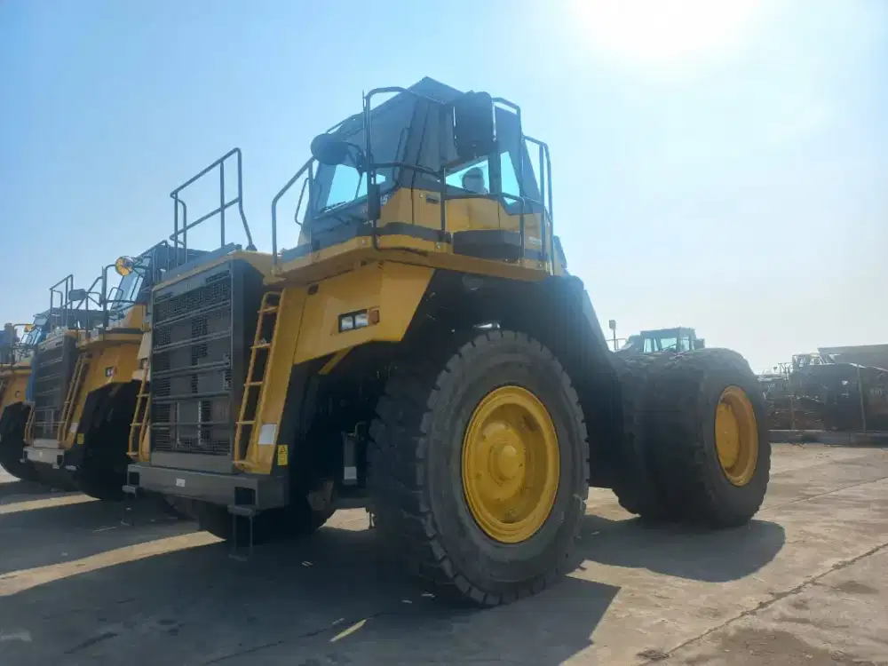 Truck tambang Komatsu HD785-7 tahun 2025