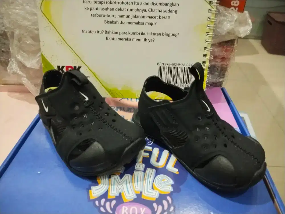 Preloved Sepatu Bayi Nike