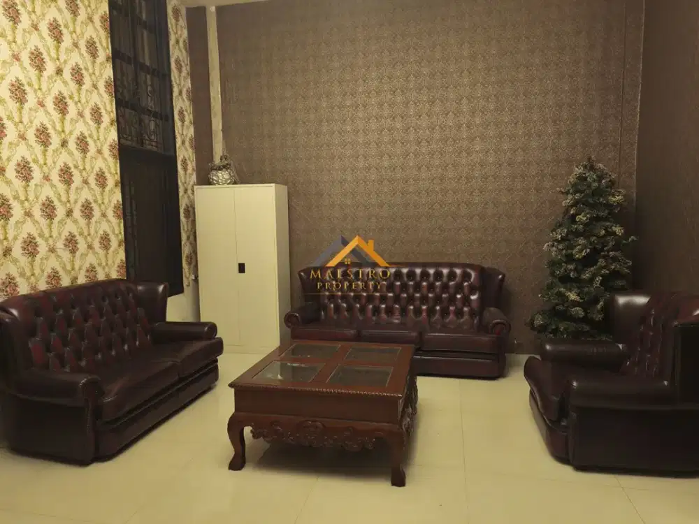 Jual Rumah 4 Tingkat Siap Huni di Komplek The Palace Residence Jalan Mustang Medan