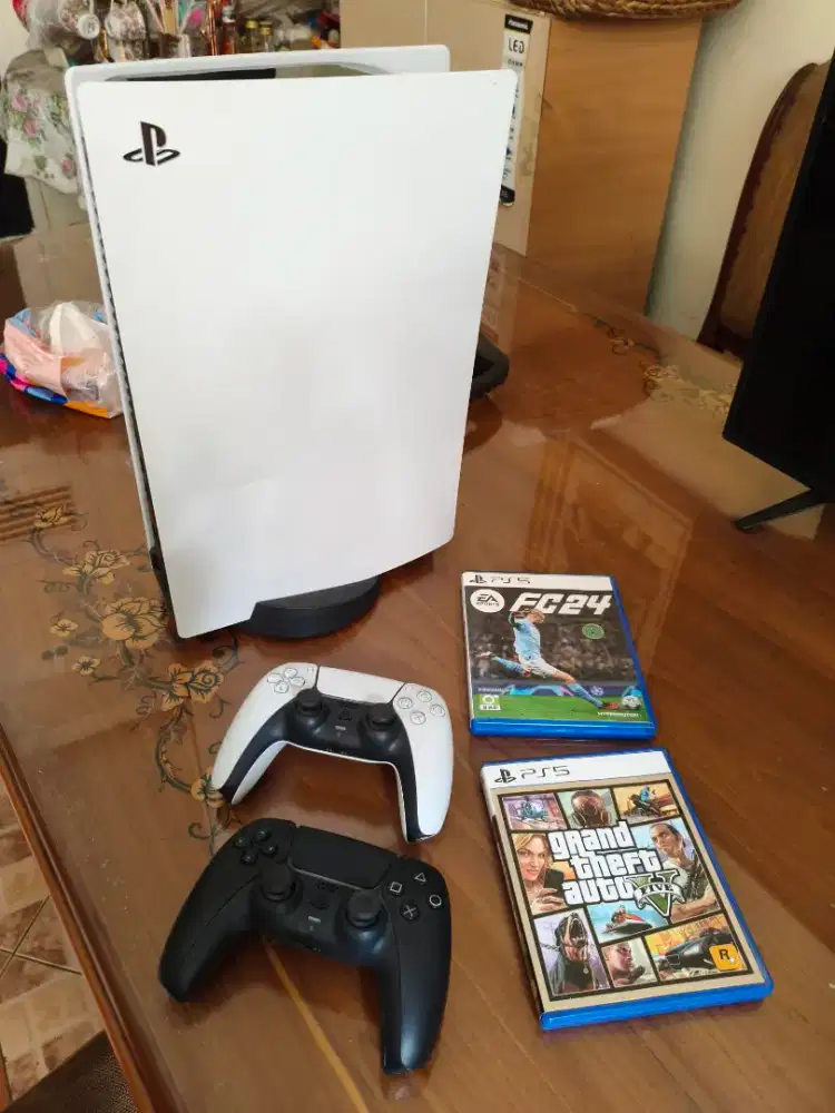 Sony PS 5..Disc/fat