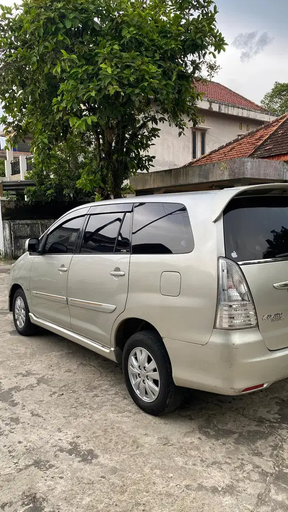 Toyota Kijang Innova 2010 Diesel
