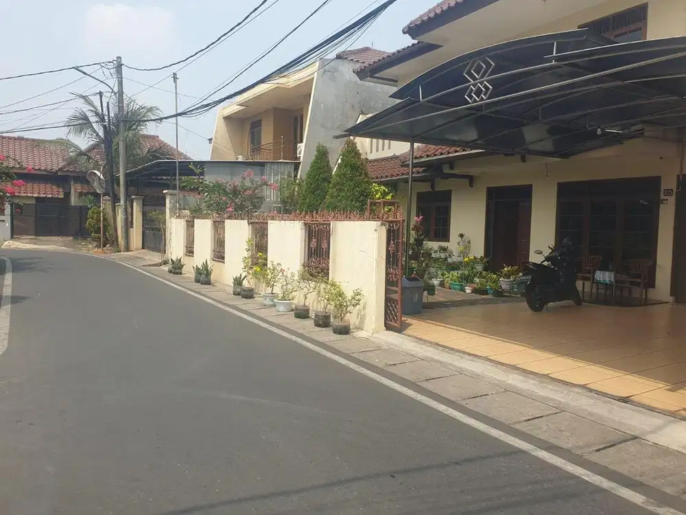 Rumah di Meruya Utara