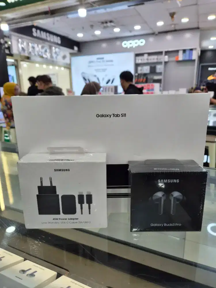 Samsung galaxy S11 wifi Free buds 3 pro + adapter 45w