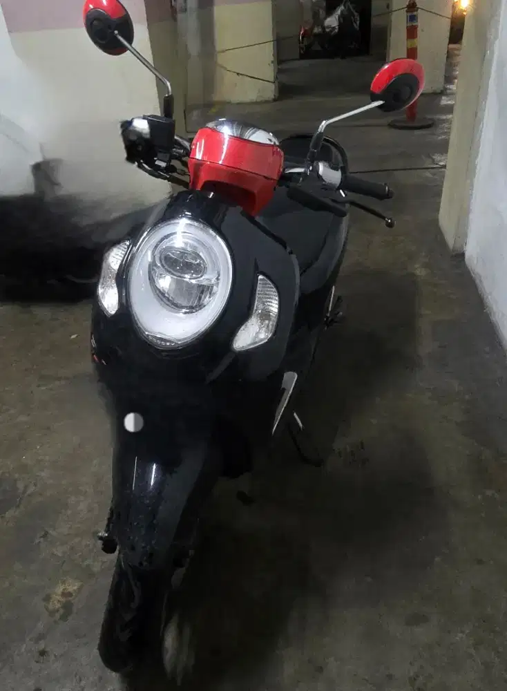 Scoopy 2024 sporty merah hitam
