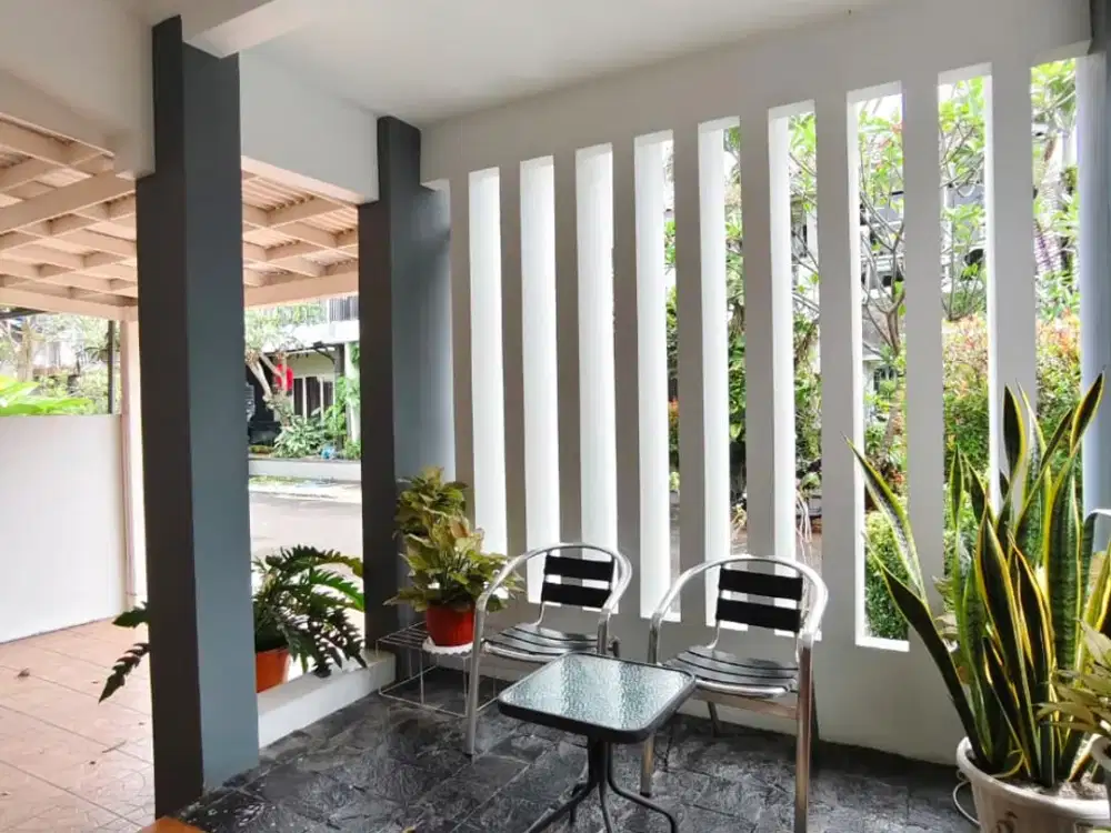 Dijual Rumah Strategis Fully Furnished Dekat Bintaro Plaza di Sektor 4 Bintaro Gb-17856