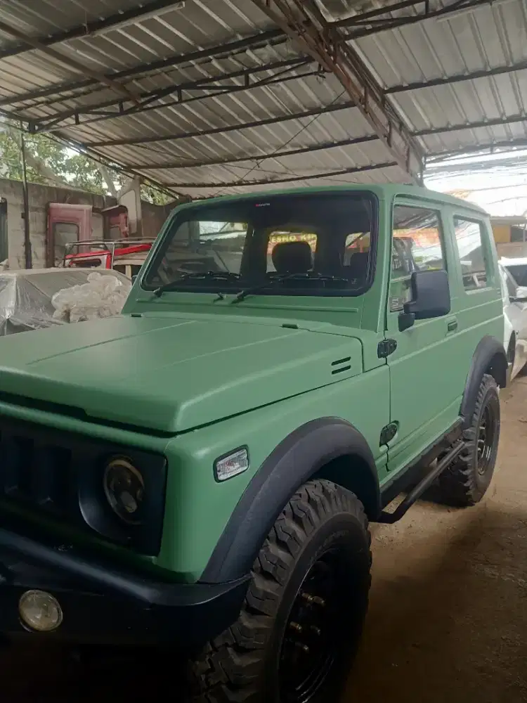 Suzuki Jimny 1990 Bensin