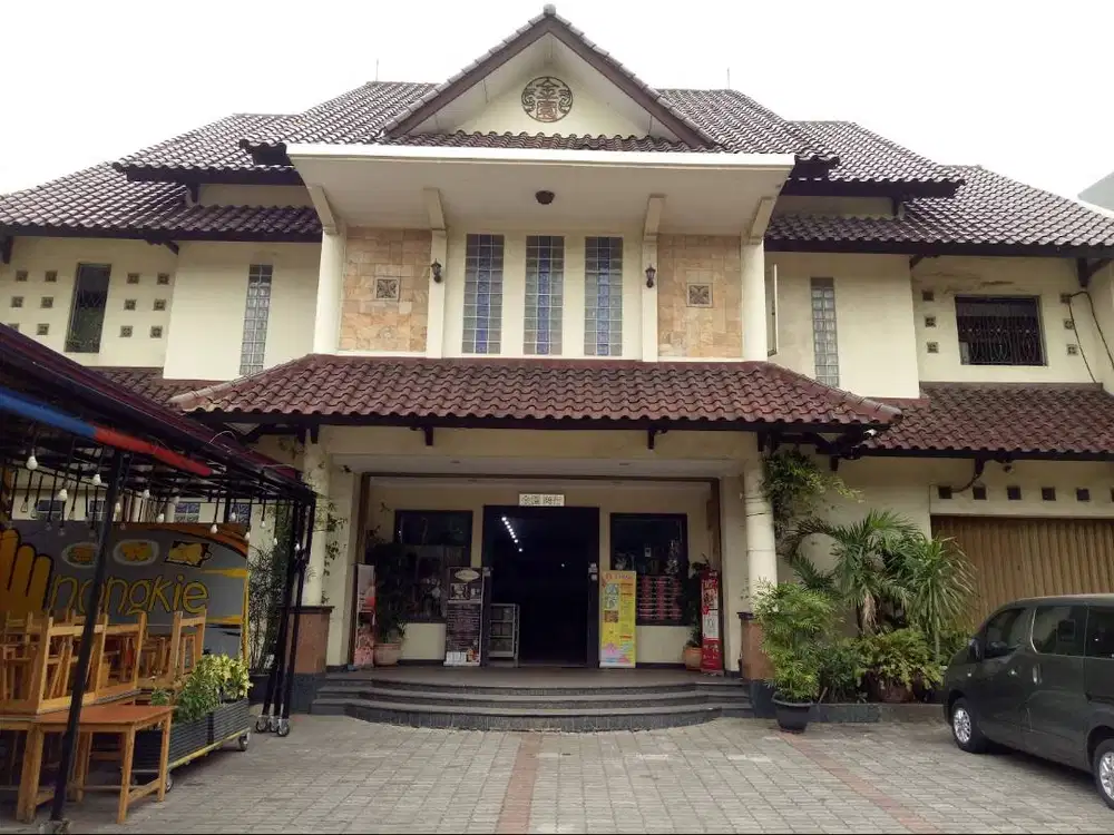Dicari karyawati untuk toko souvenir khas indonesia