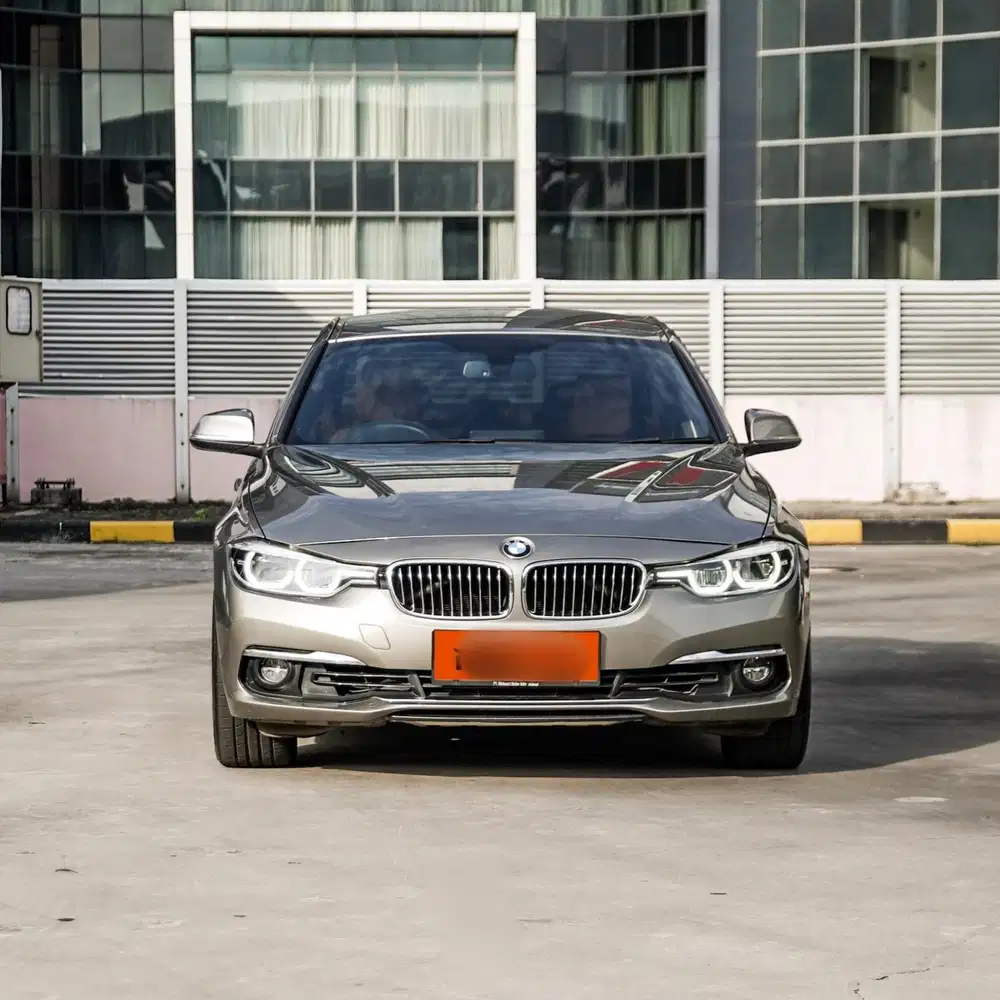 BMW 320i Luxury LCI 2018