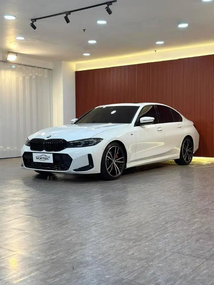 BMW 330i M Sport LCi G20 Tahun 2024 Km 4 Rb