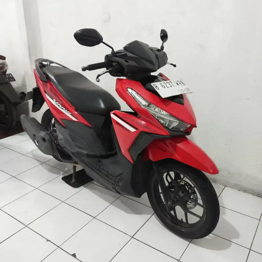 Honda Vario 125 LED OLD 2017 Lengkap Bagus Mesin Aluss