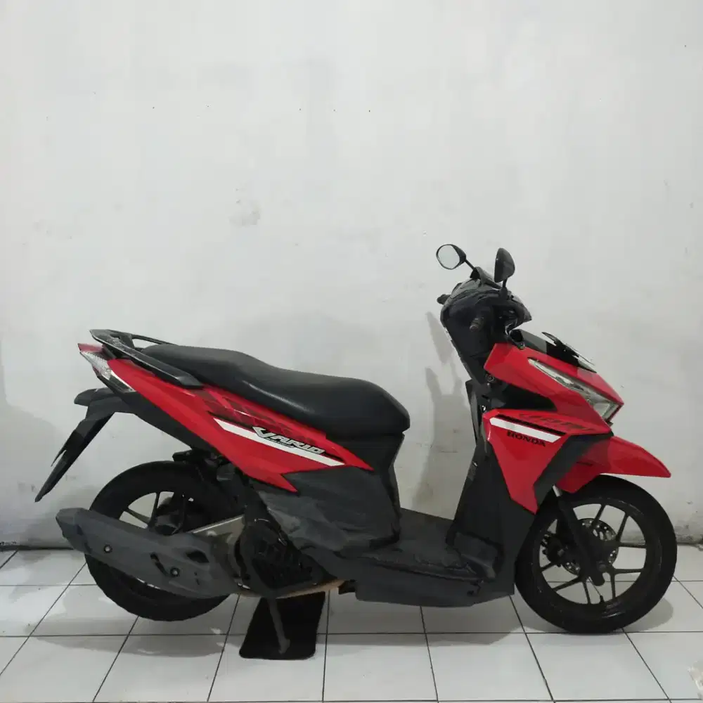 Honda Vario 125 LED OLD 2017 Mesin Aluss Lengkap Bagus
