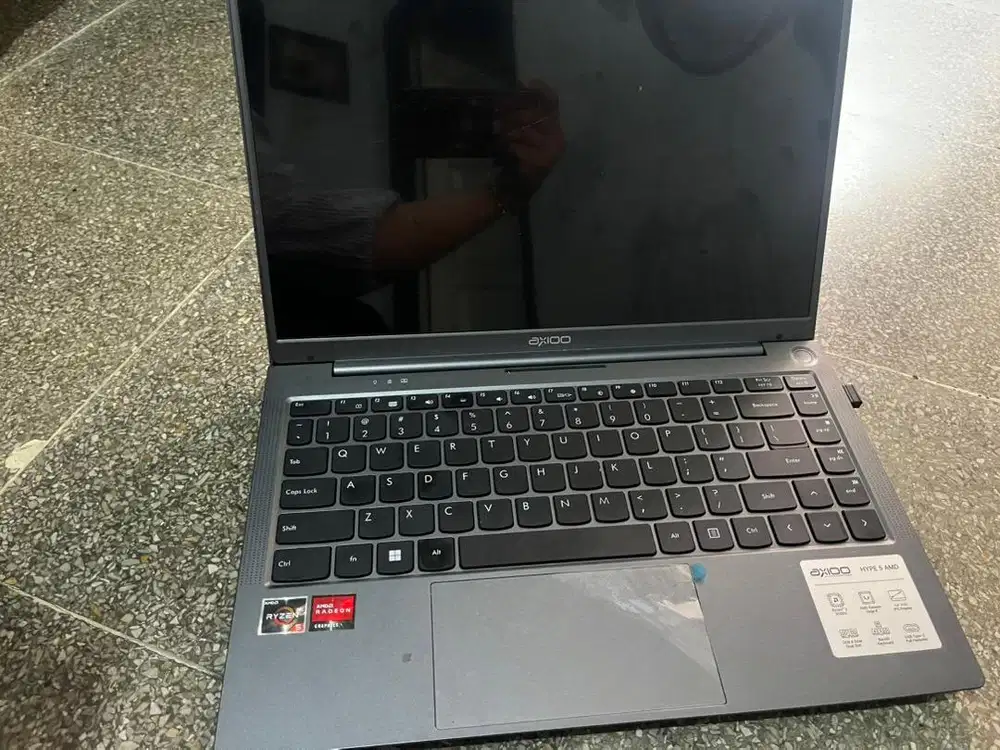 Jual laptop karena dapet baru