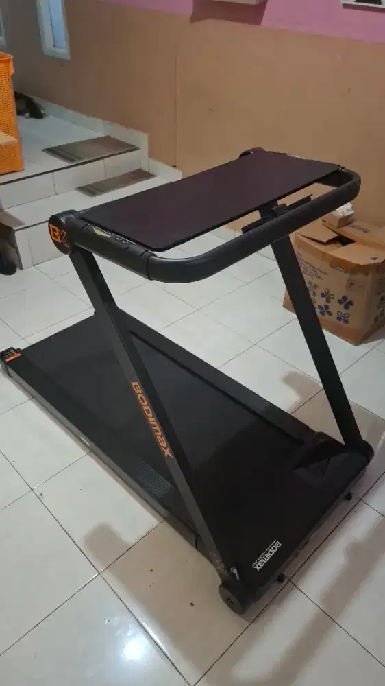 Dijual cepat traidmill kondisi normal & masih enak dipakai