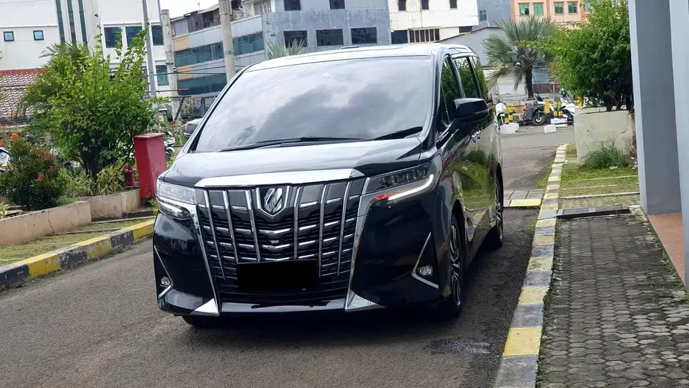 Toyota alphard g atpm tss 2021 hitam pilotseat