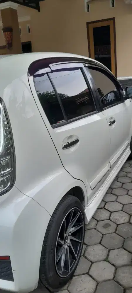 Daihatsu Sirion AT 2015