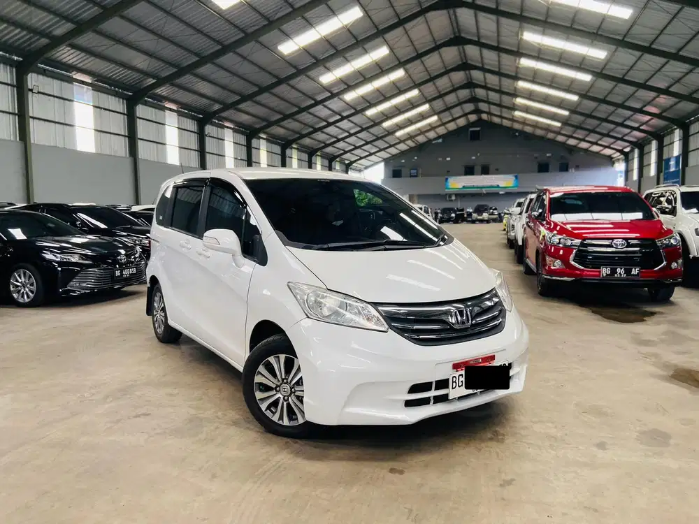 Honda Freed 1.5 SD 2014 / 2015 AT Matic, Sangat terawat