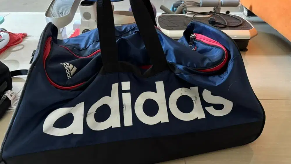 Tas Besar Adidas Made in Jepang Asli Kondisi Bagus No Minus
