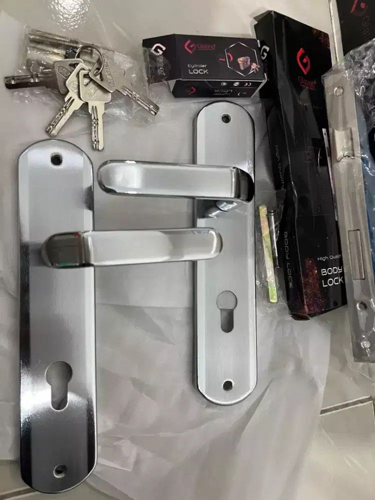 Kunci engkol besar 4 kunci