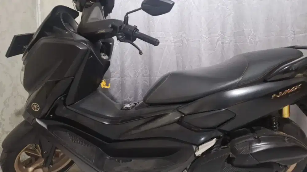 Dijual cepat 
MOTOR YAMAHA NMAX 155 cc 19,5 juta nego