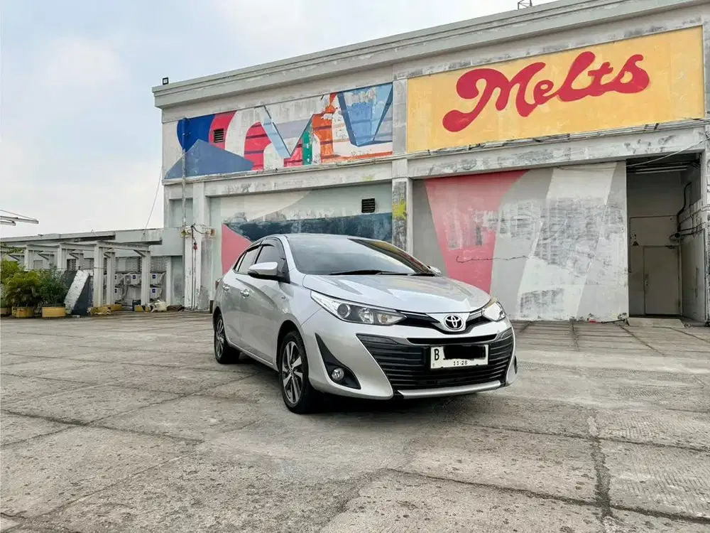 TOYOTA VIOS G AT 2018 SILVER PERORANGAN KILOMETER RENDAH MOBIL BAGUS