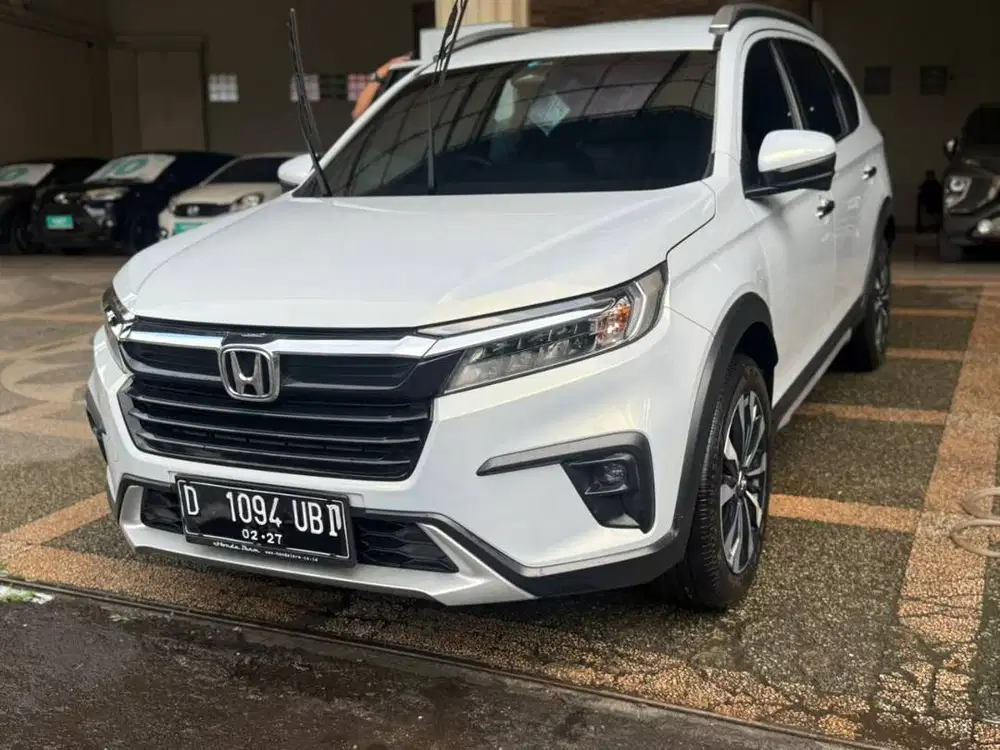 BR--V PRESTIGE SENSING 2022 KM LOW