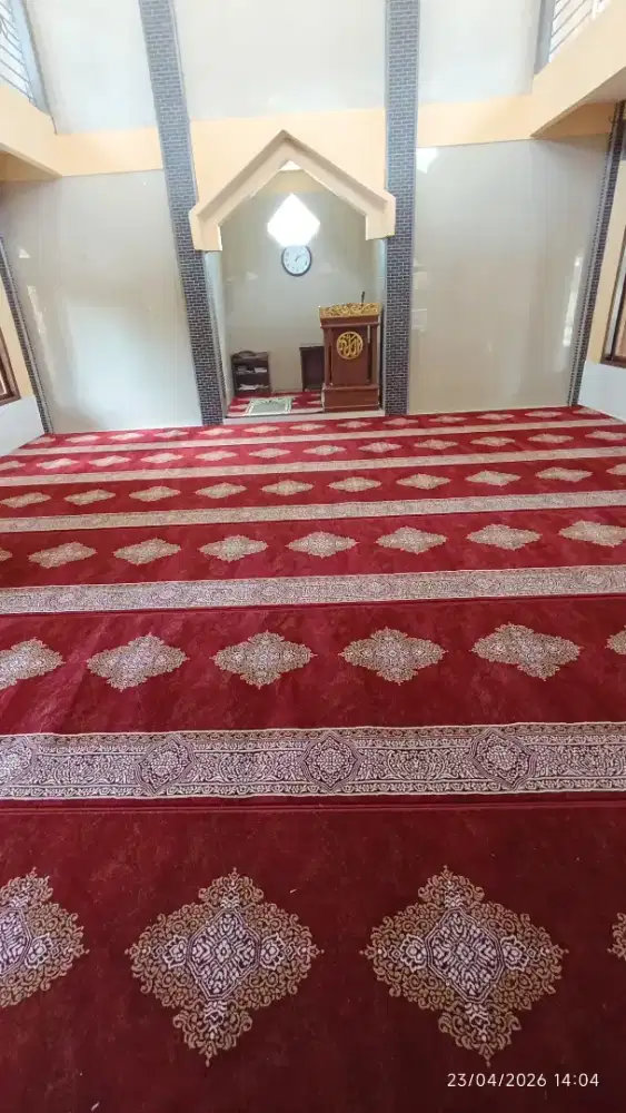 Karpet Masjid Merah Motif Elegan
