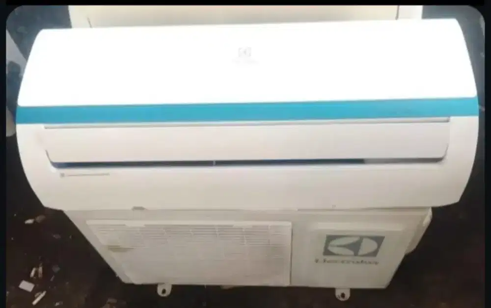 Jual ac Electrolux 1/2 pk R410 lowwat 320 watt kondisi 95% ori semua
