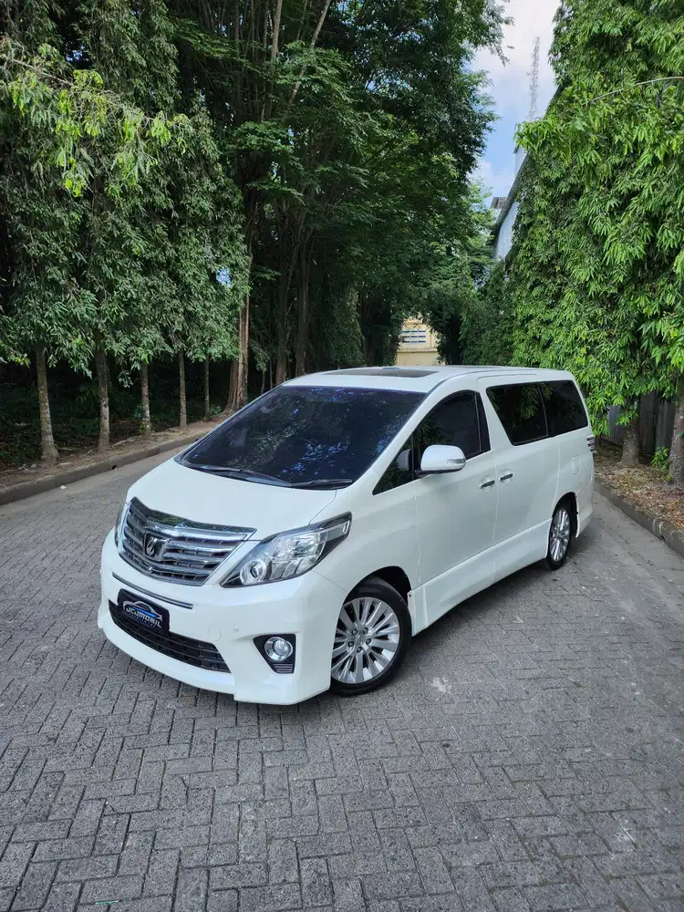 Toyota Alphard sc buildup japan 2012 / 2013 A/T Putih