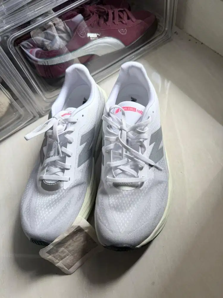 New Balance FuelCell Rebel V5 Raincloud Original Sepatu Lari