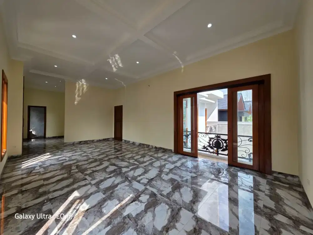 Rumah Mewah Puspita Loka BSD Tangerang Selatan