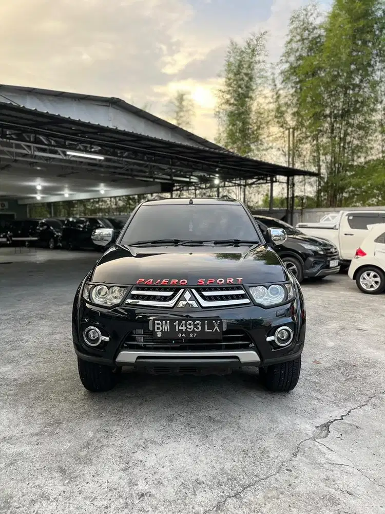 PAJERO DAKAR 4X2 VGT  2014 Km 120 Ribu Servis Ricord