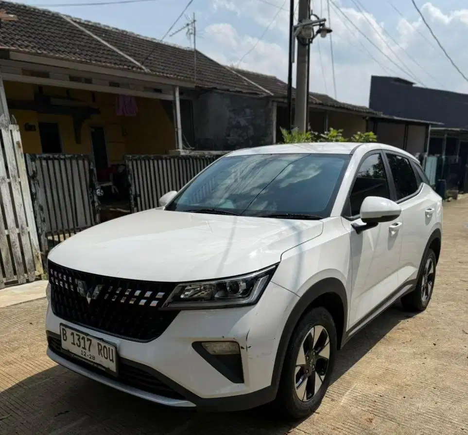 Wuling Alvez CE CVT 2023 Putih