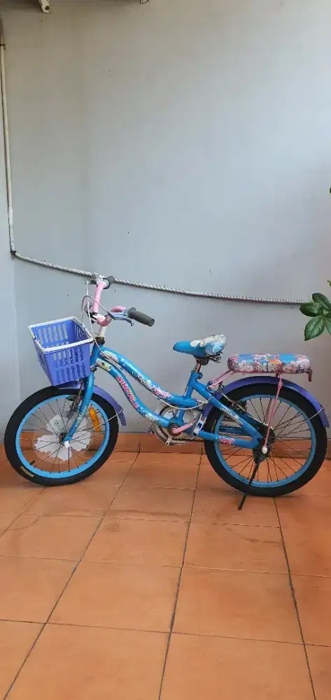 PRELOVED SEPEDA ANAK RODA 2, BISA JADI RODA 4 JUGA