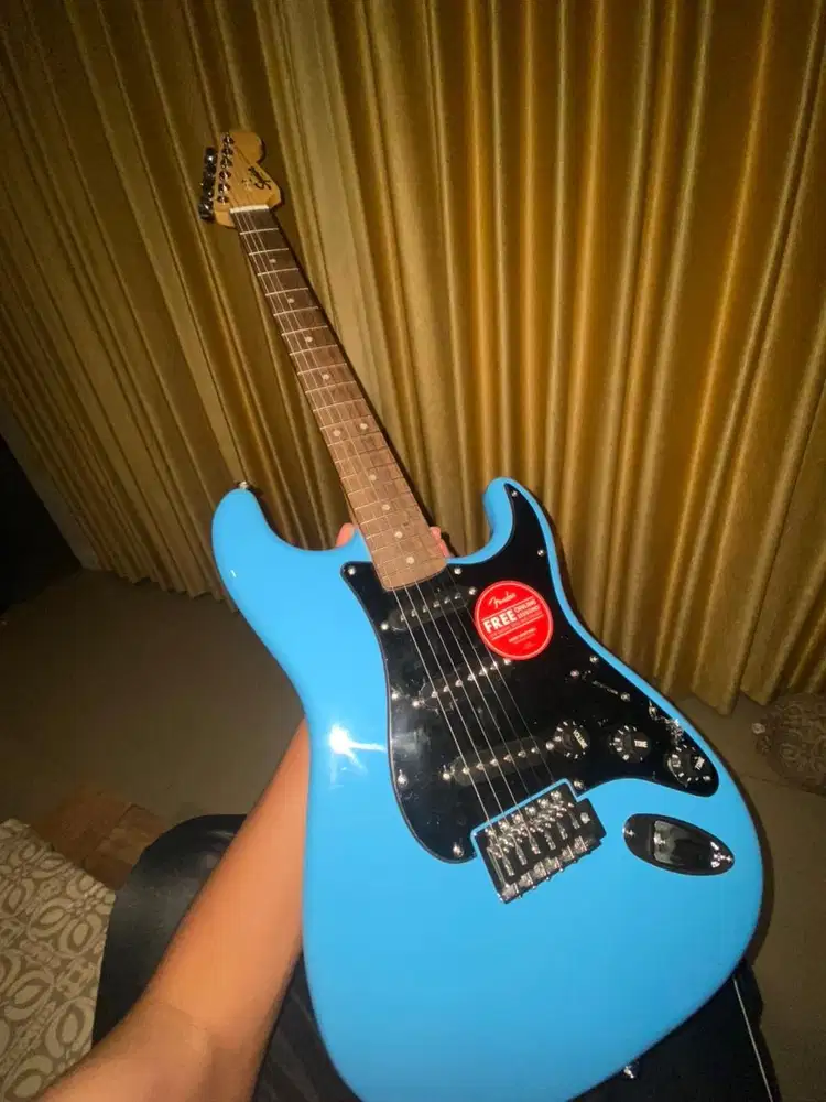 Gitar Elektrik SQUIER SONIC Stratocaster California Blue