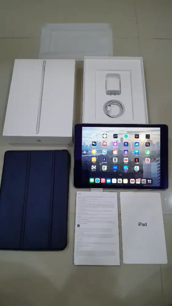 DIJUAL IPAD APPLE GEN 9 WIFI 64GB MULUS NORMAL GREY