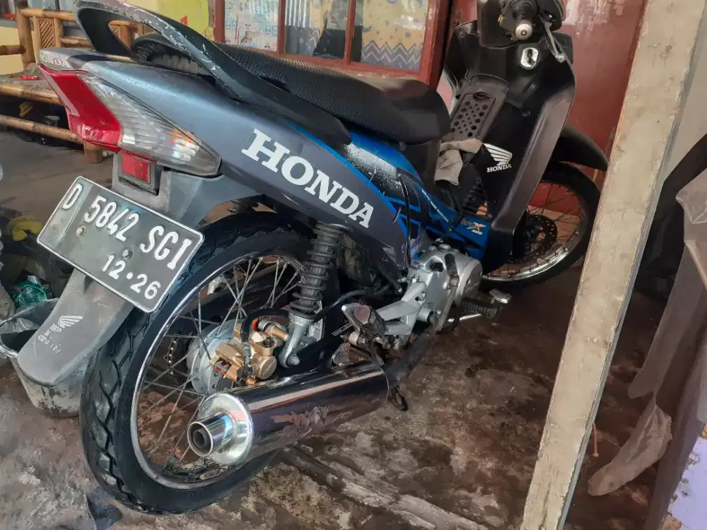 Di jual cepat honda suprax 125cc dobel dis