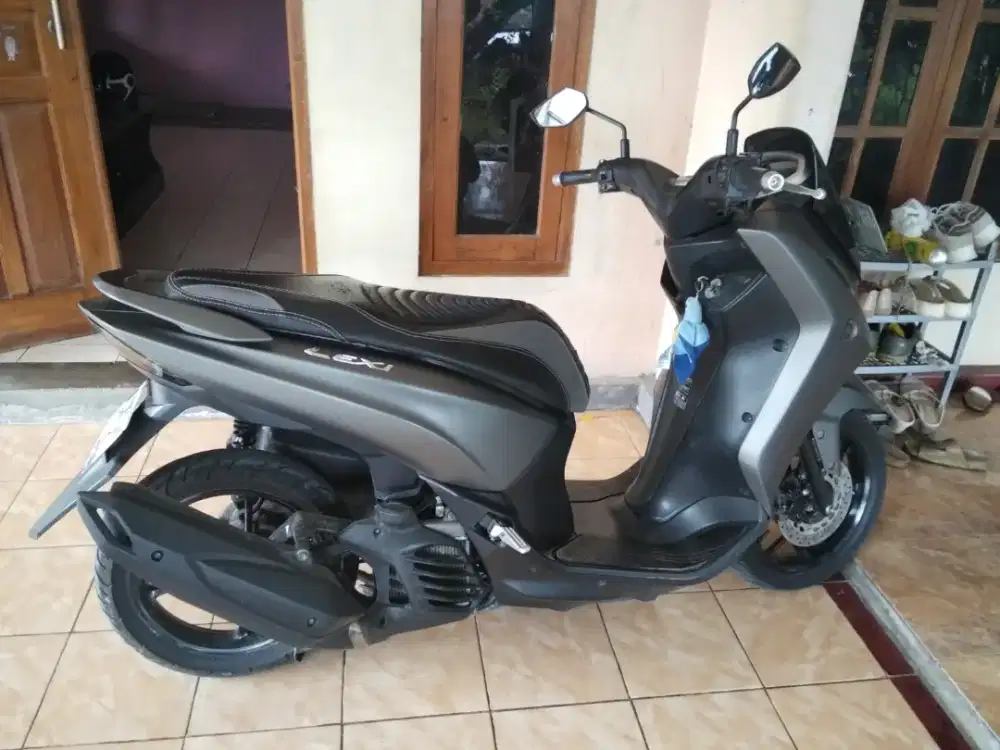 jual Lexi 125 abu abu