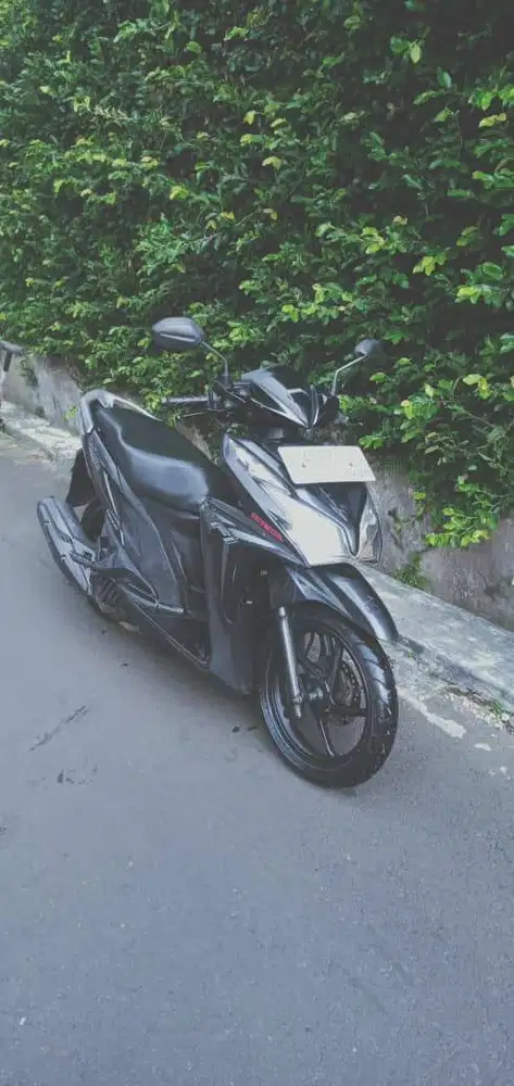 Jual Honda Vario 125 fi kzr 2012 beli dari baru
