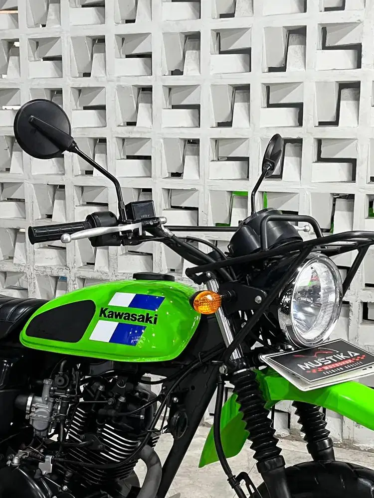 Istimewa!!Kawasaki W175 TR th 2022 - Ayu Mustika