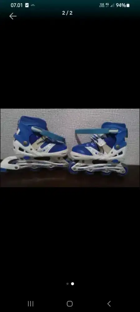 SEPATU RODA WARNA BIRU