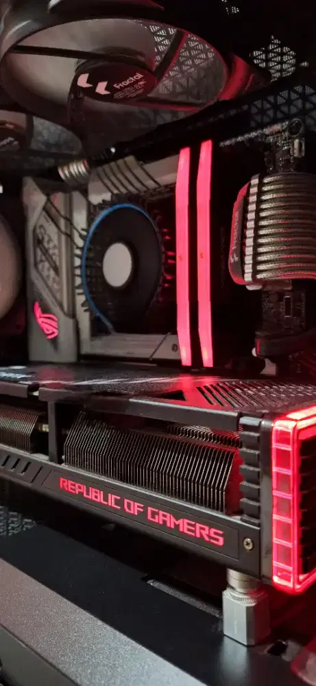 Mid-End PC Gaming ROG