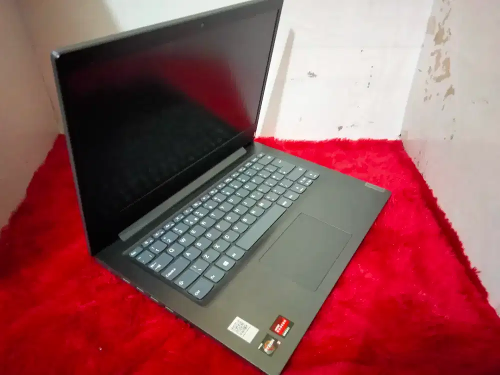 Lenovo ip slim3/AMD RYZEN 3-3250u/RAM 4gb/SSD256gb /vga AMD RADEON/