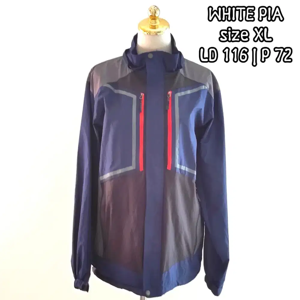 Jaket outdoor jaket gunung waterproof WHITE PIA size 100 (XL),preloved