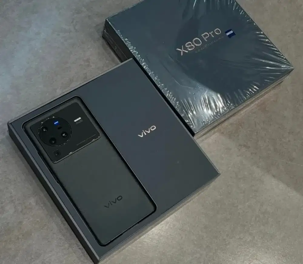 Vivo x80pro 12/256gb