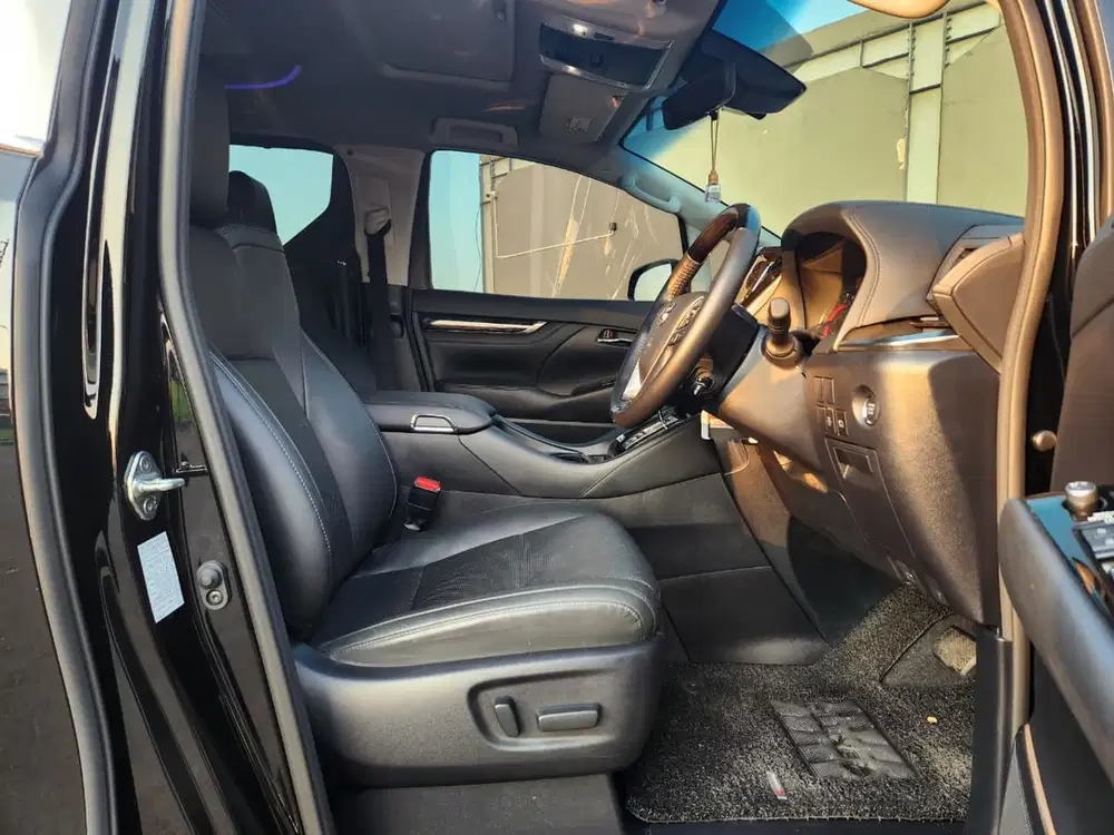 Toyota Vellfire 2023 Bensin