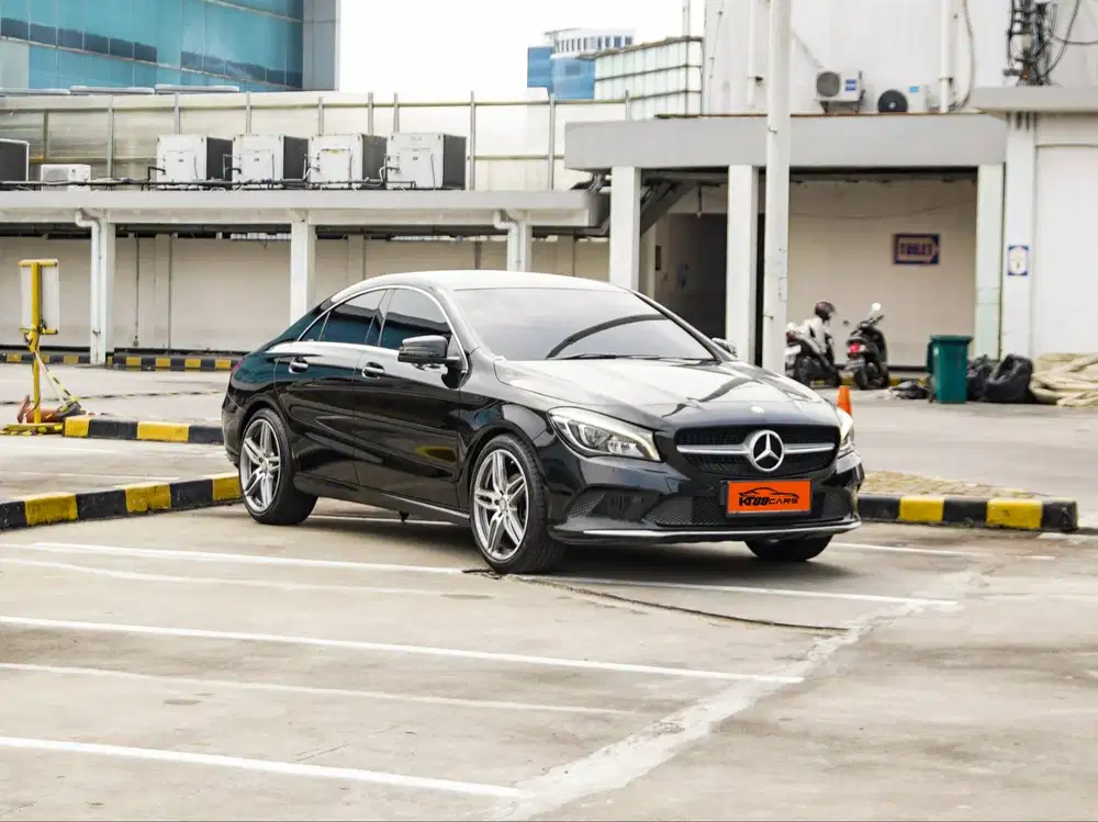 Mercedes Benz CLA200 1.6 urban facelift 2016 hitam matic