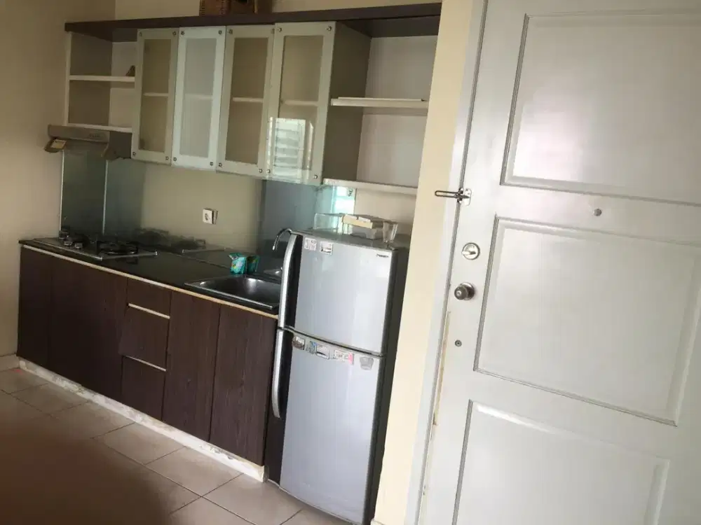 DISEWAKAN APARTEMEN CANTIK FULL FURNISH TOWER SMB LT 9